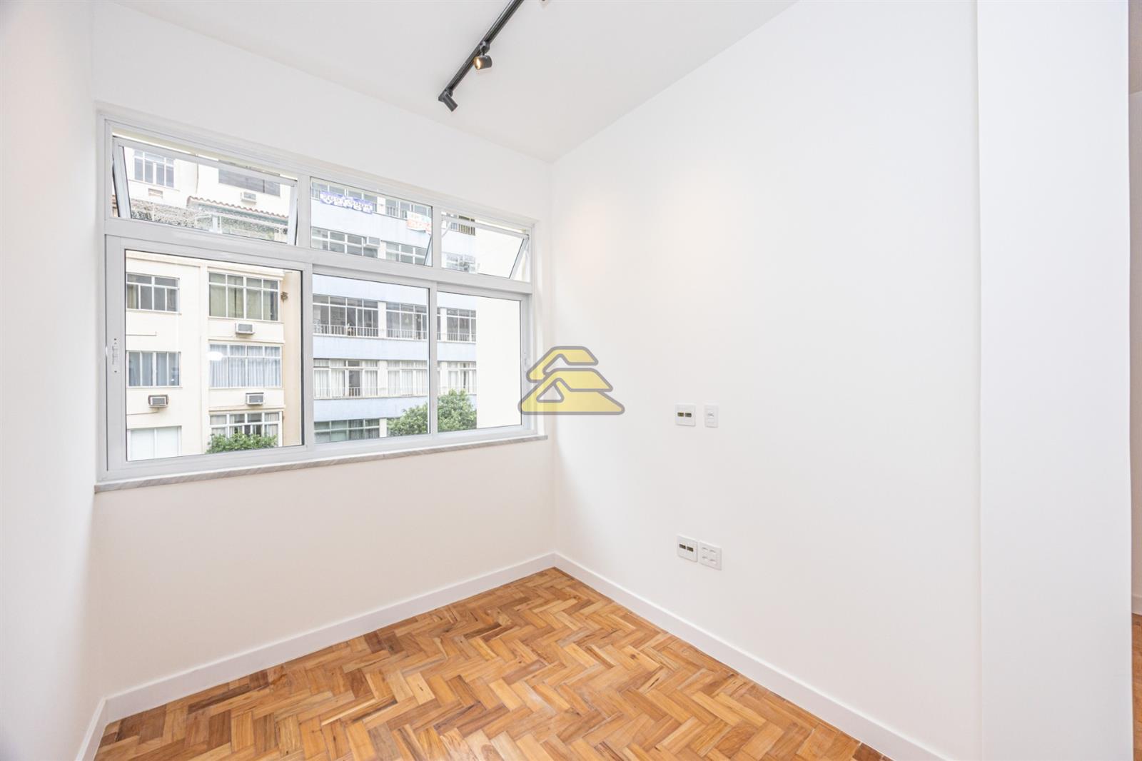 Apartamento à venda com 3 quartos, 117m² - Foto 13