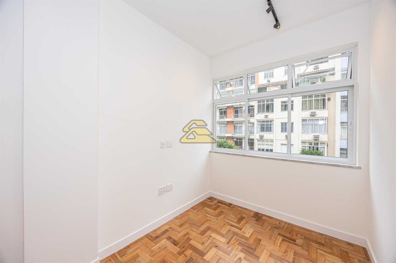 Apartamento à venda com 3 quartos, 117m² - Foto 18