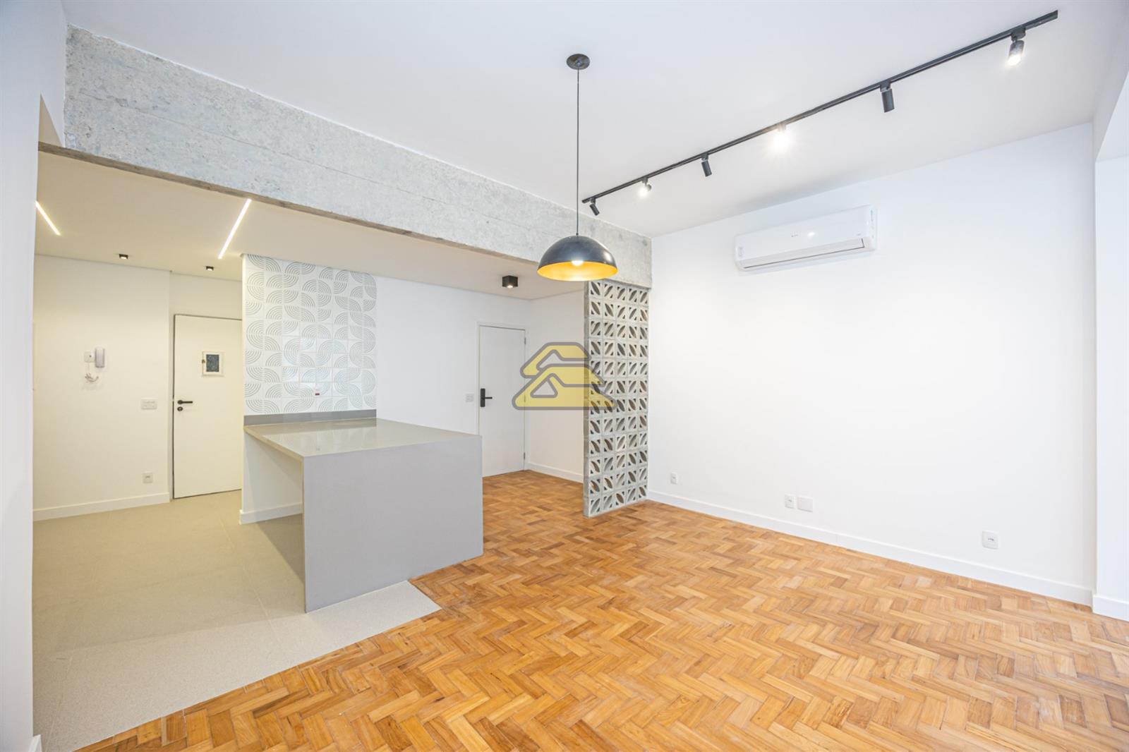 Apartamento à venda com 3 quartos, 117m² - Foto 8