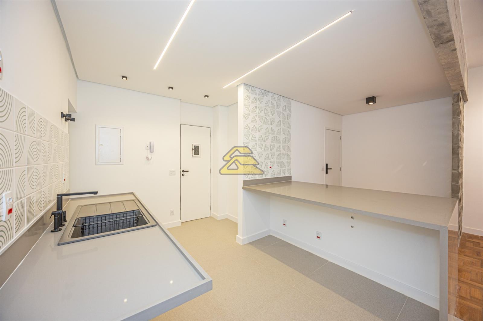 Apartamento à venda com 3 quartos, 117m² - Foto 12