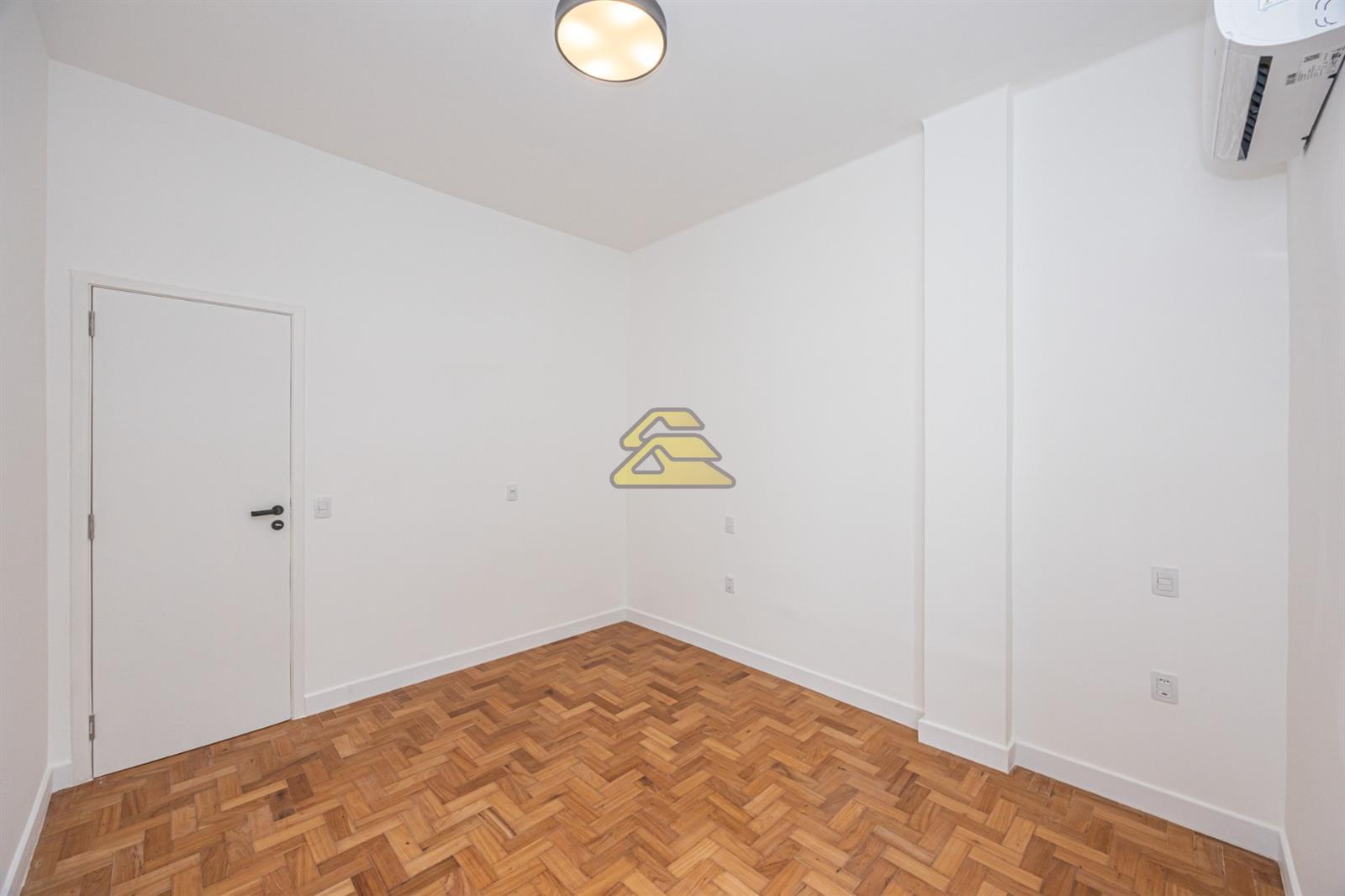 Apartamento à venda com 3 quartos, 117m² - Foto 17