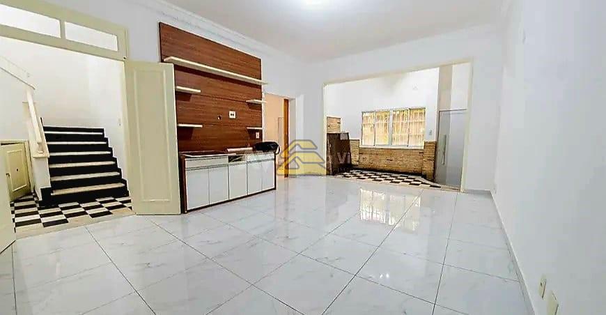 Casa à venda com 4 quartos, 283m² - Foto 2