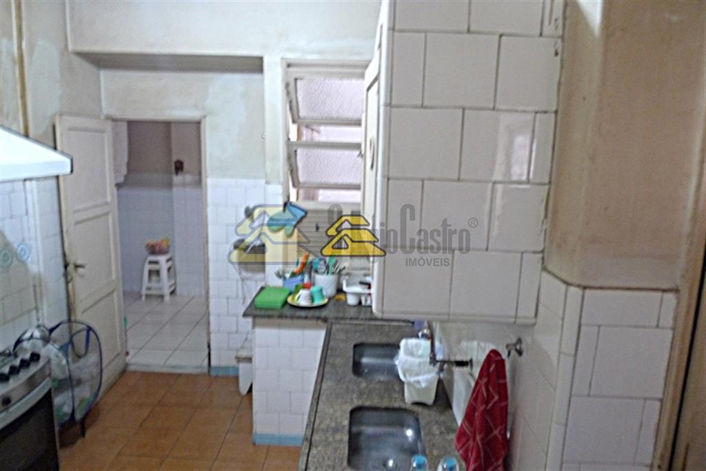 Apartamento à venda com 3 quartos, 144m² - Foto 13