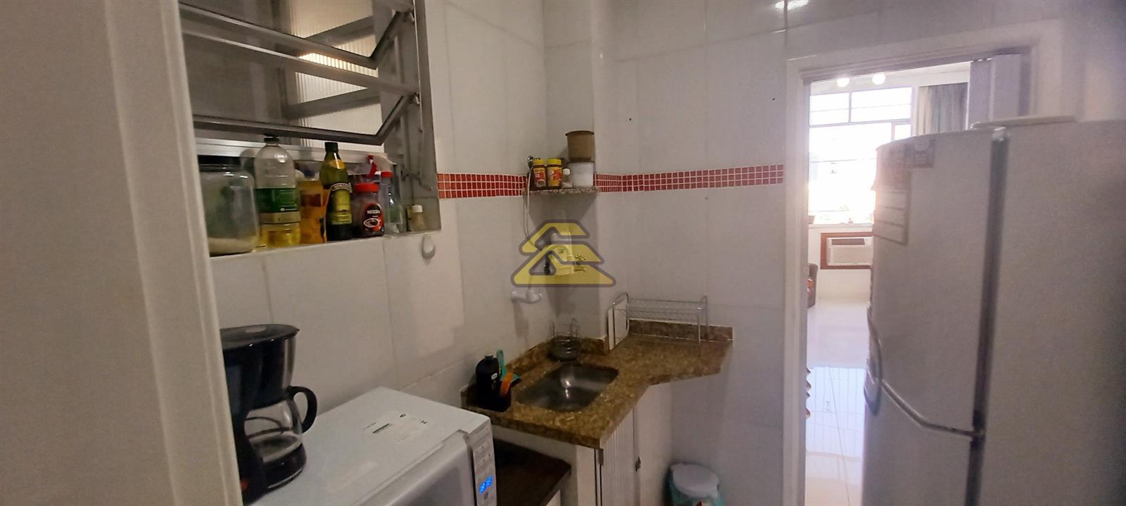 Apartamento à venda com 1 quarto, 50m² - Foto 23