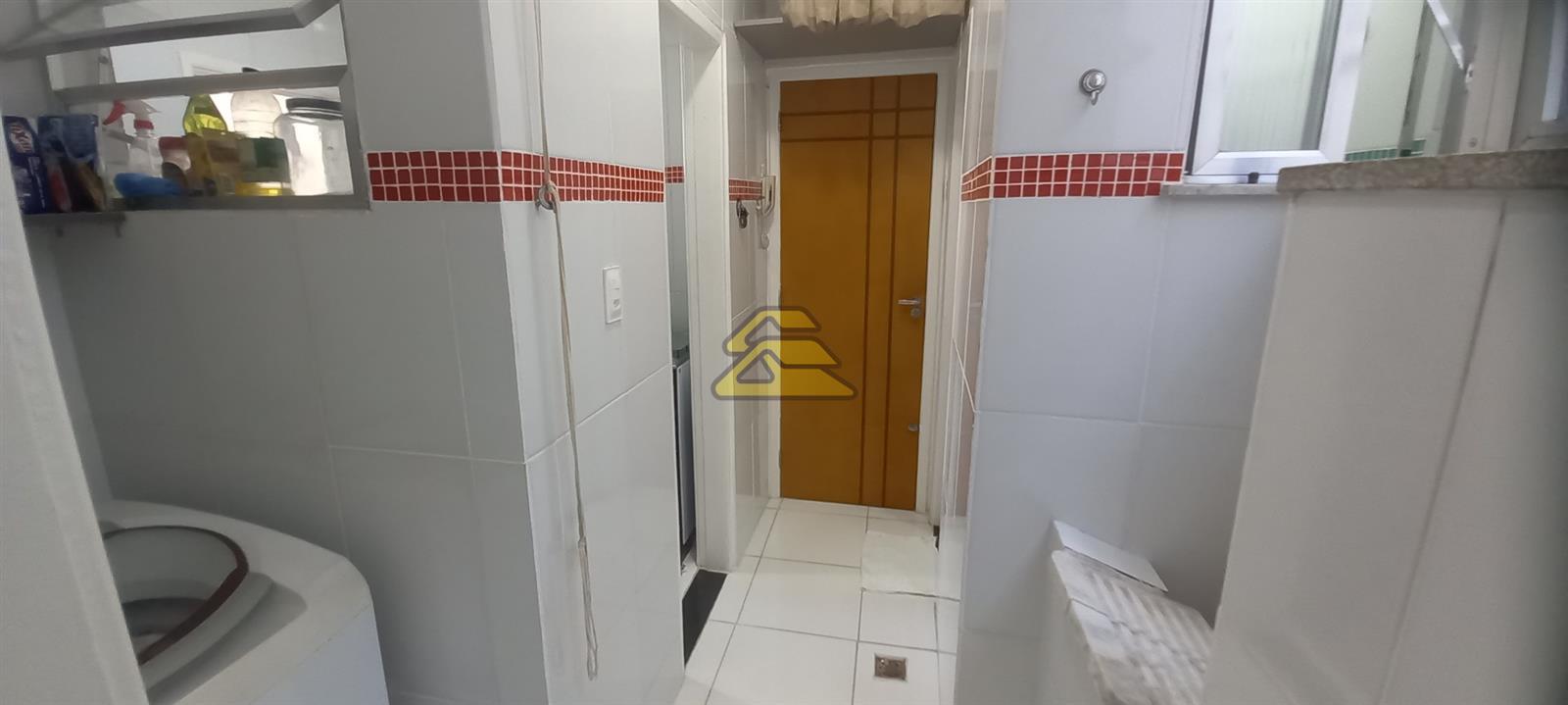 Apartamento à venda com 1 quarto, 50m² - Foto 32