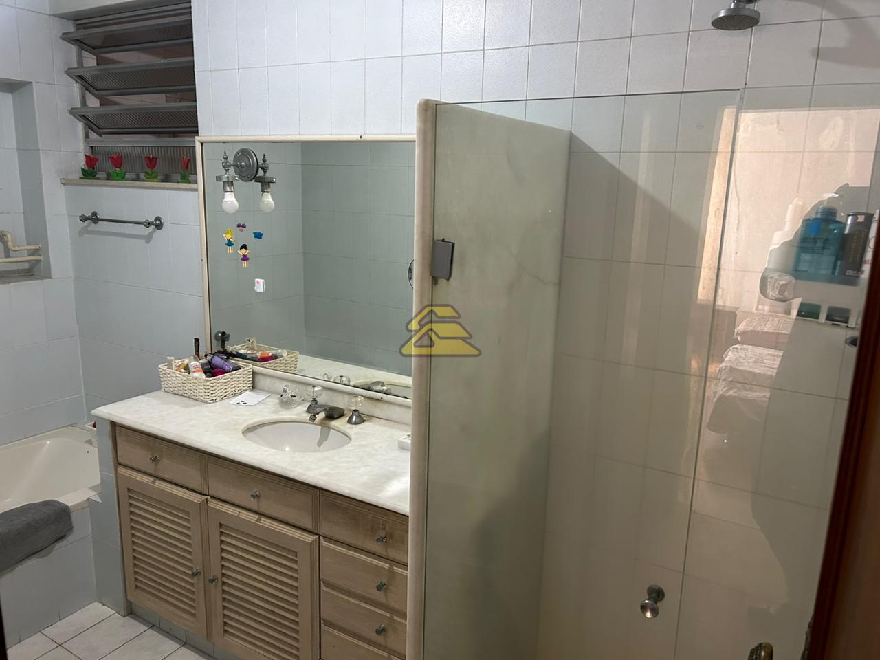 Apartamento à venda com 3 quartos, 215m² - Foto 16