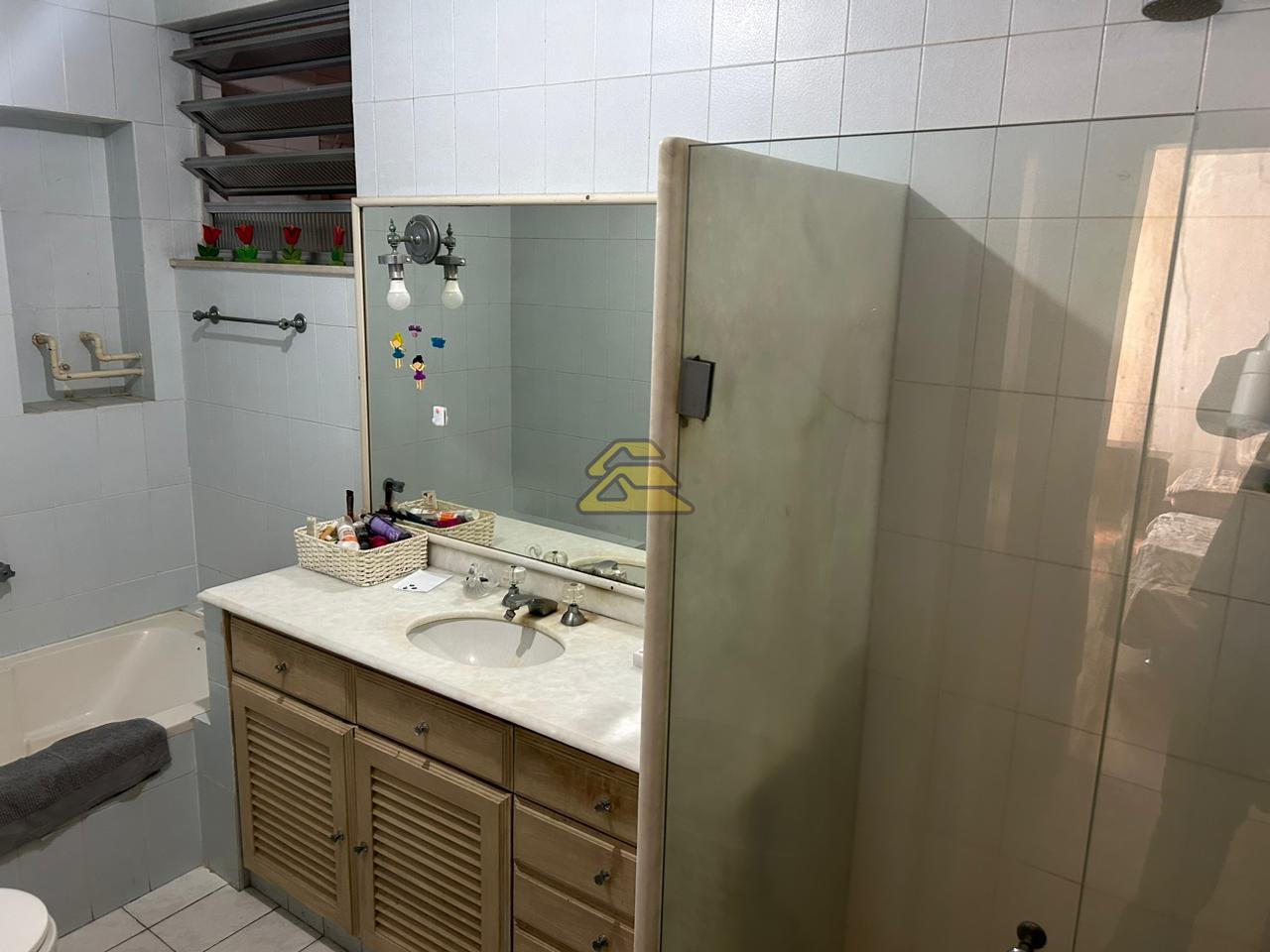 Apartamento à venda com 3 quartos, 215m² - Foto 17