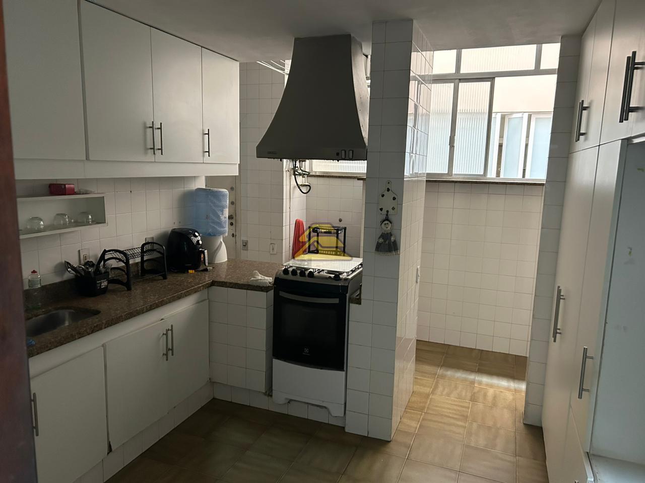 Apartamento à venda com 3 quartos, 215m² - Foto 18