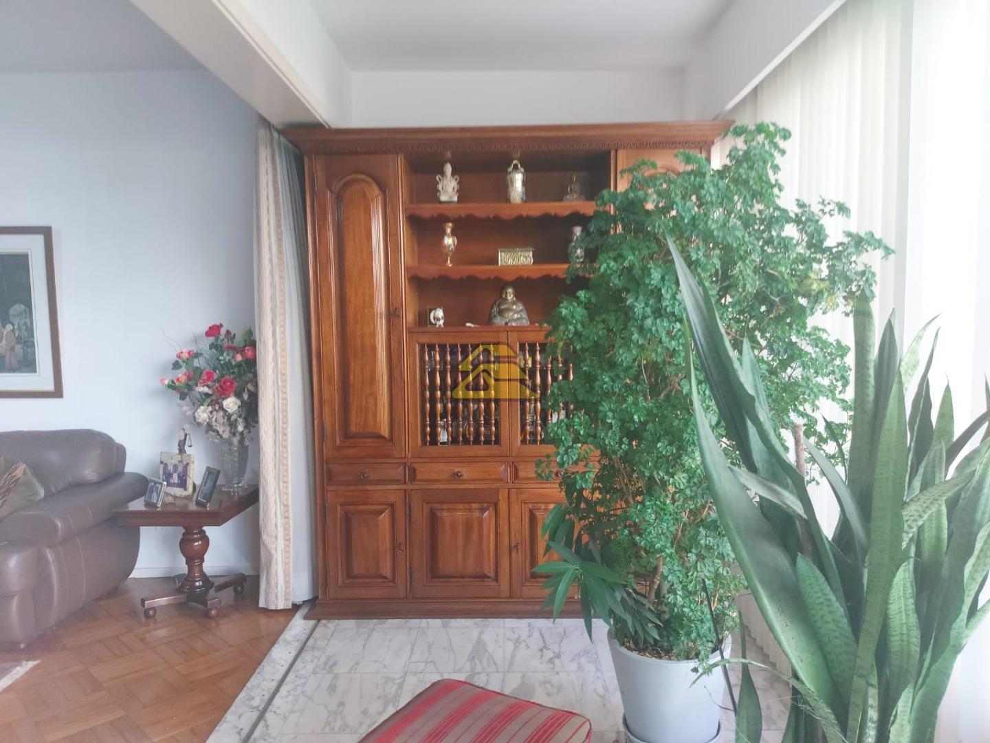 Apartamento à venda com 4 quartos, 223m² - Foto 11