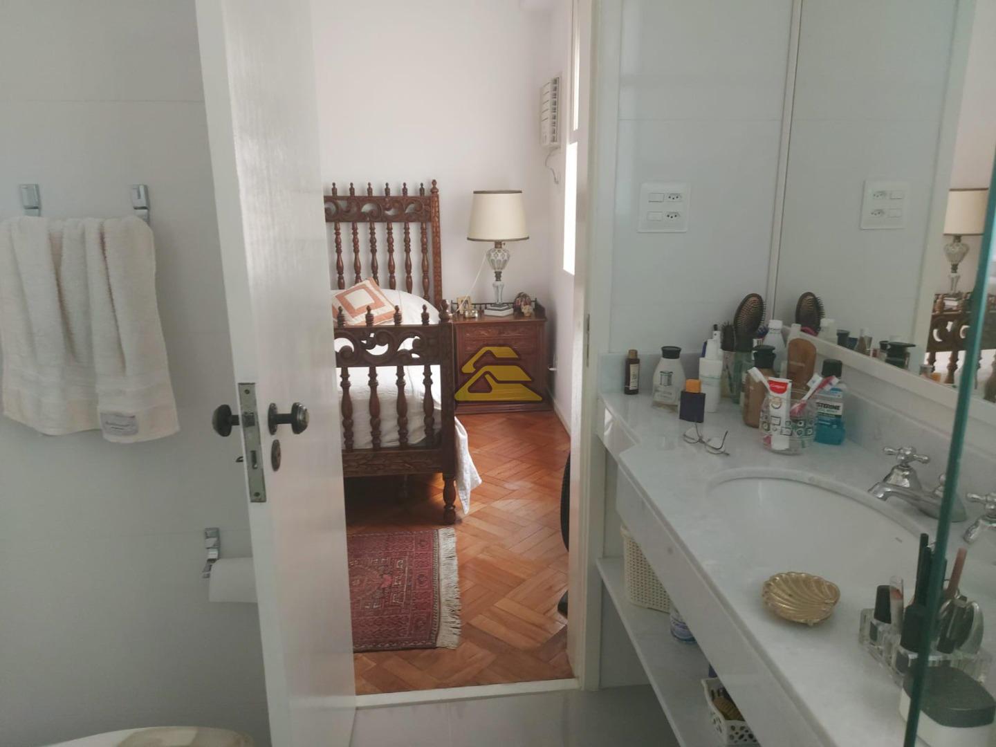 Apartamento à venda com 4 quartos, 223m² - Foto 29