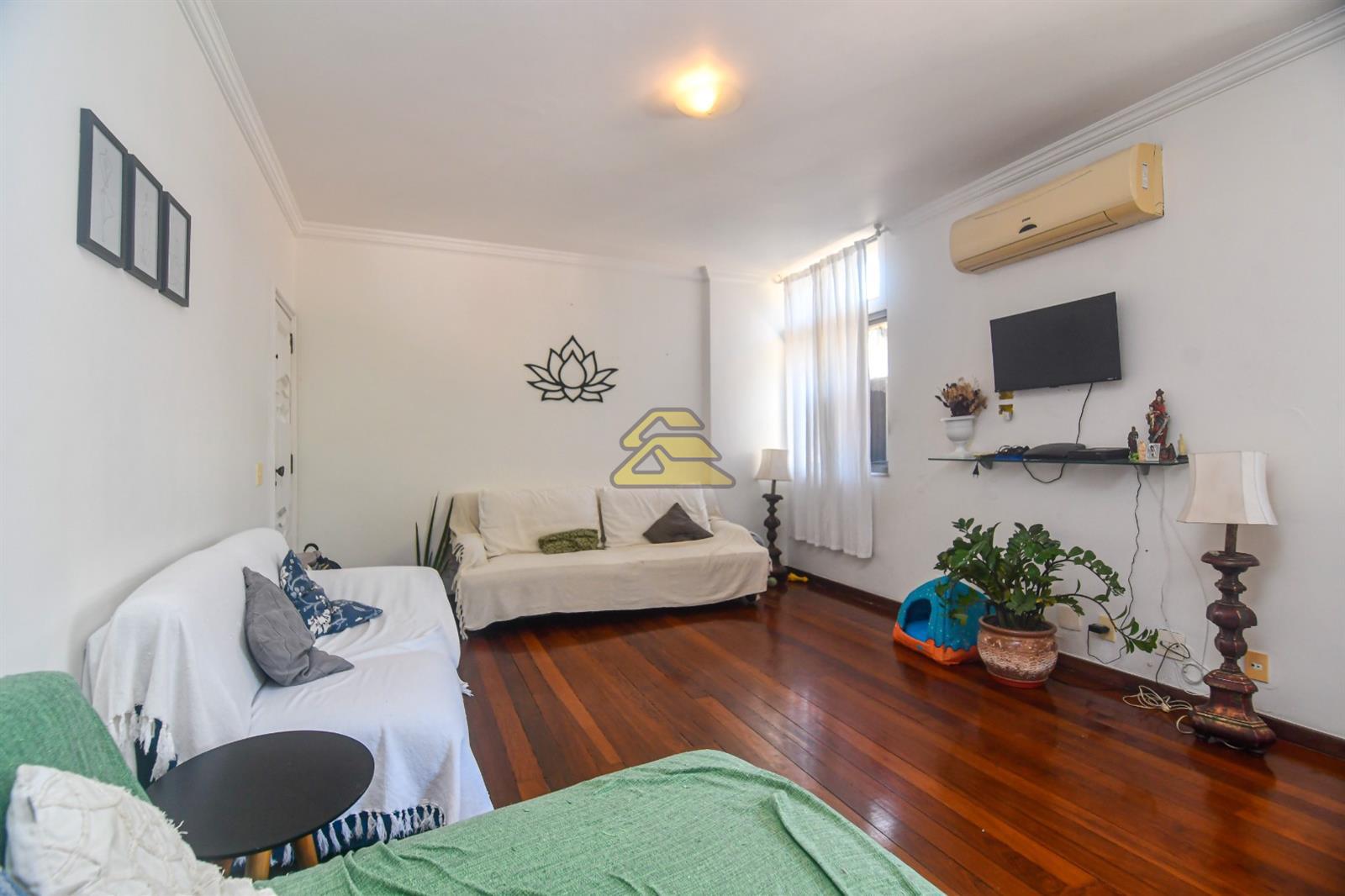 Apartamento à venda com 3 quartos, 123m² - Foto 1