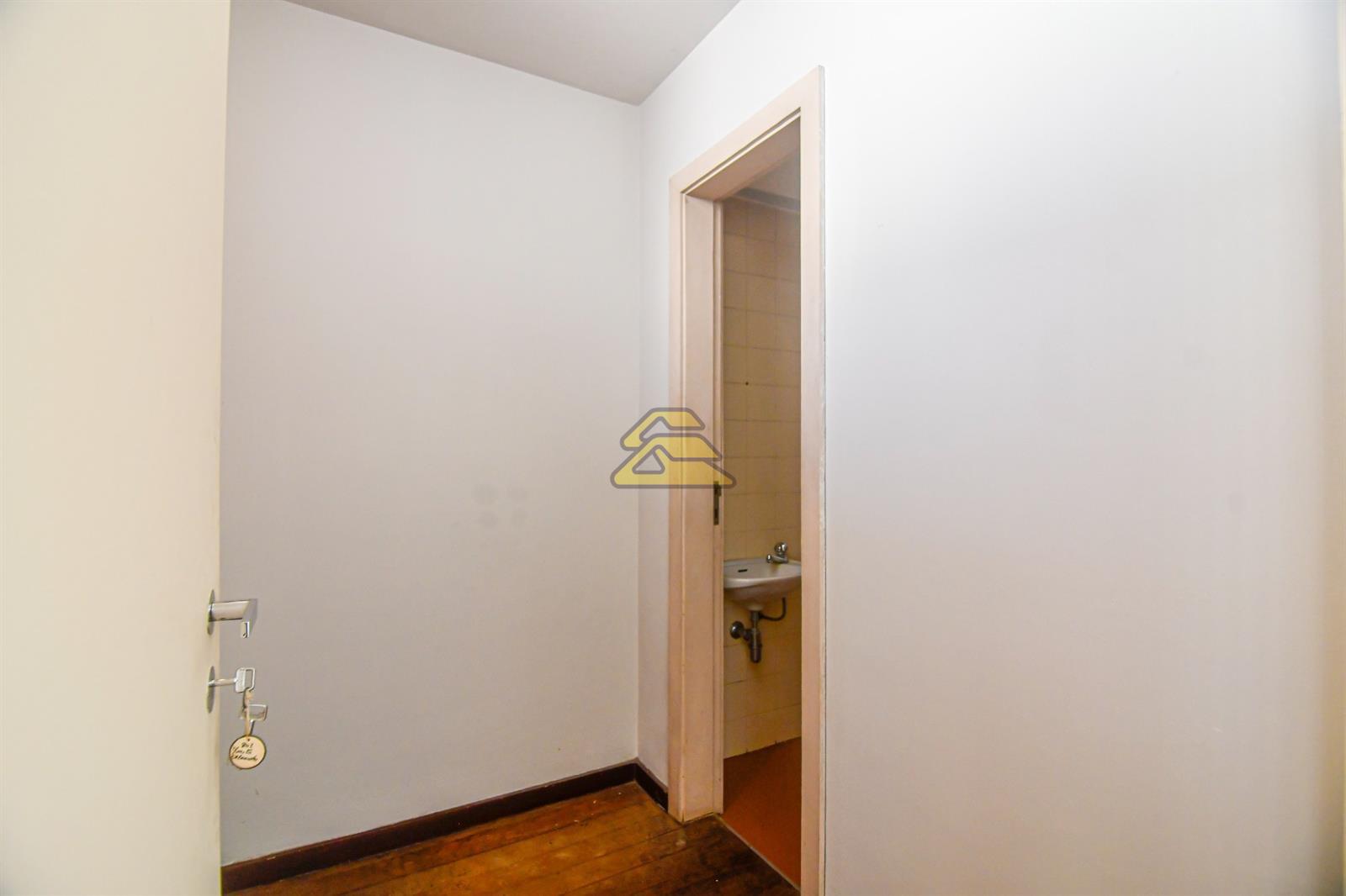 Apartamento à venda com 3 quartos, 121m² - Foto 17