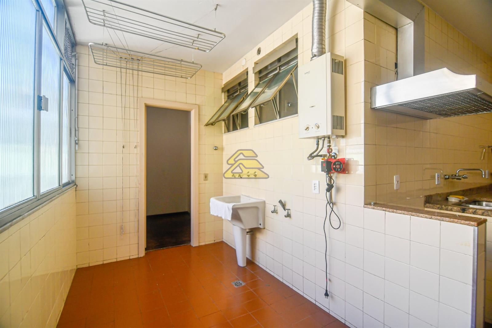 Apartamento à venda com 3 quartos, 121m² - Foto 23