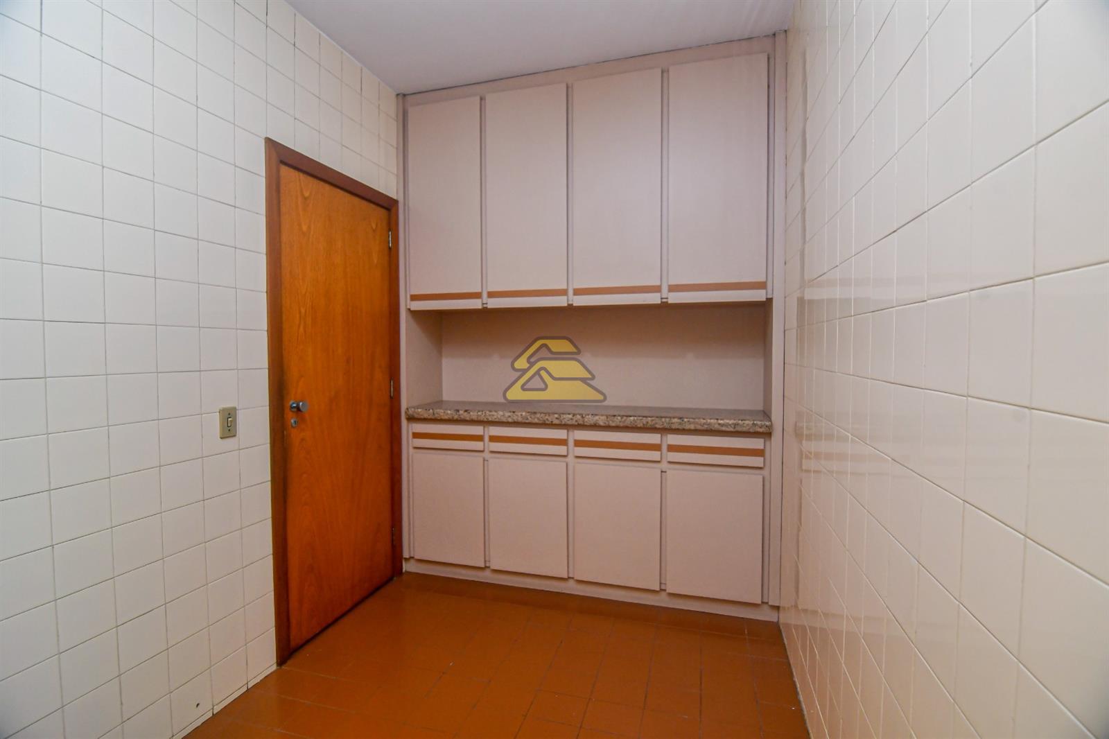 Apartamento à venda com 3 quartos, 121m² - Foto 22