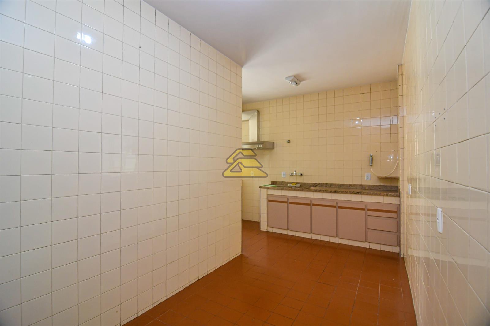 Apartamento à venda com 3 quartos, 121m² - Foto 20