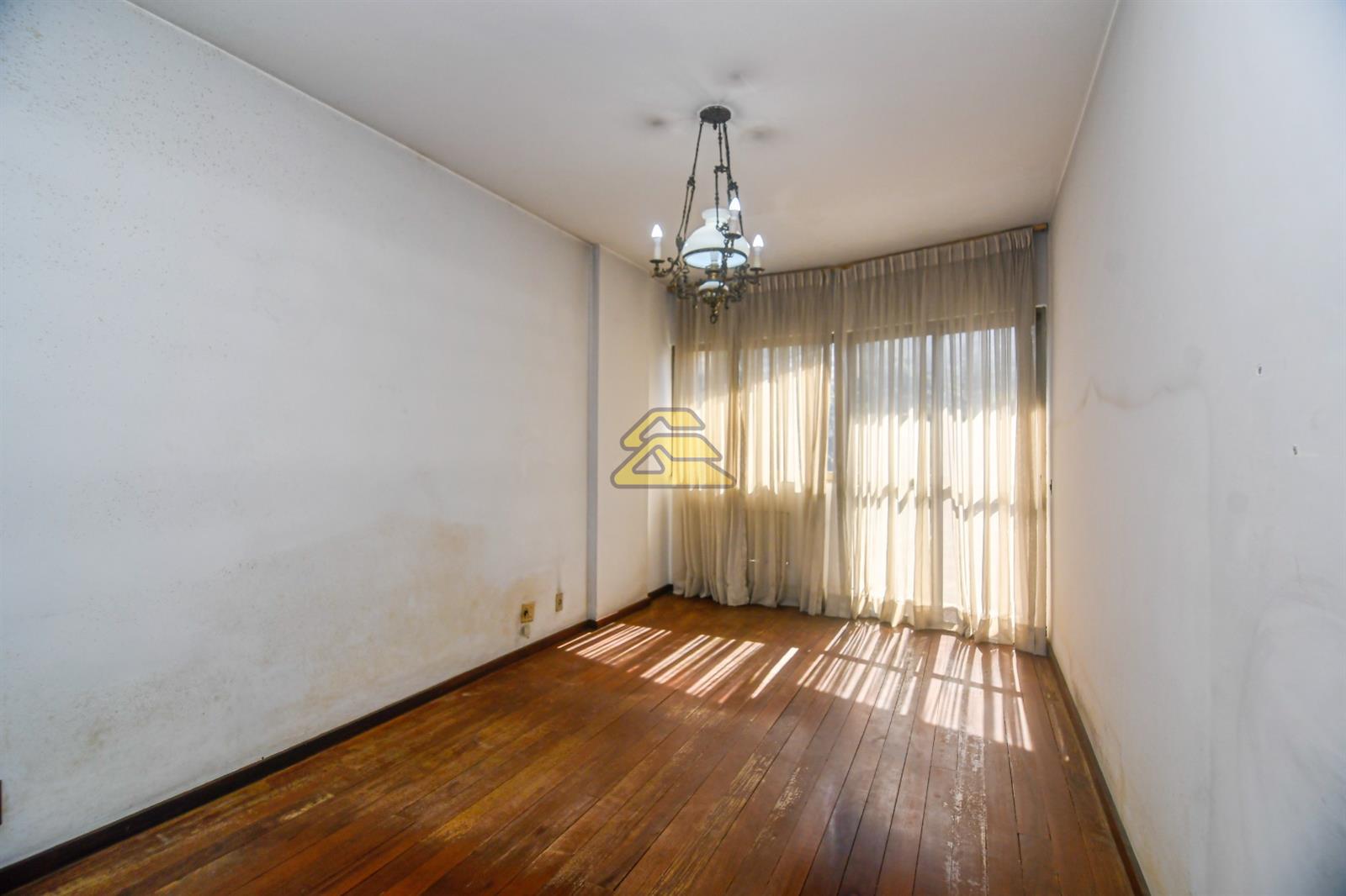 Apartamento à venda com 3 quartos, 121m² - Foto 10