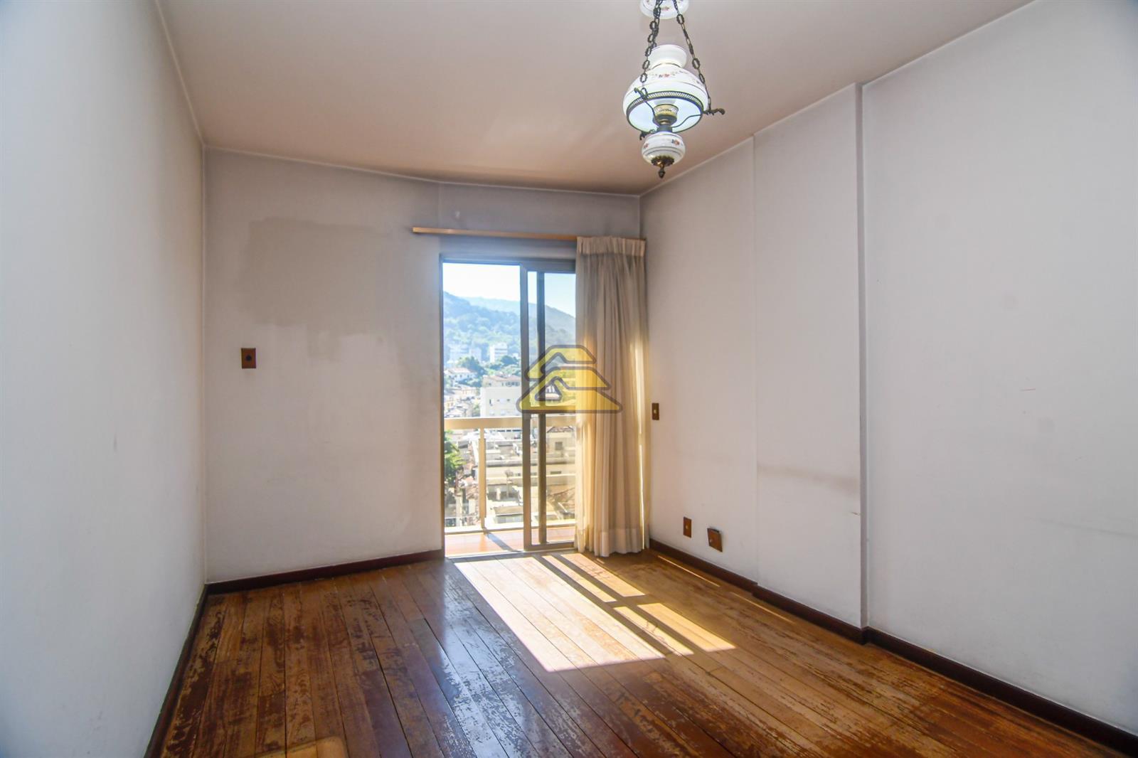 Apartamento à venda com 3 quartos, 121m² - Foto 14