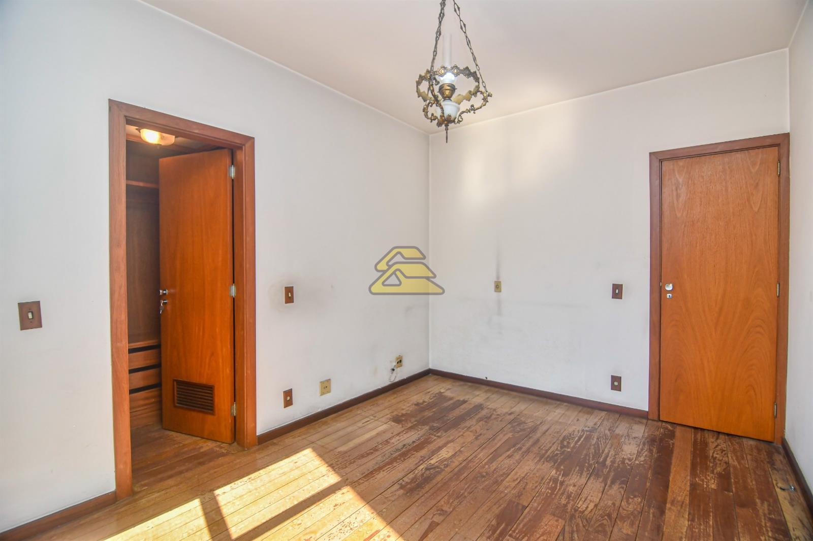 Apartamento à venda com 3 quartos, 121m² - Foto 12