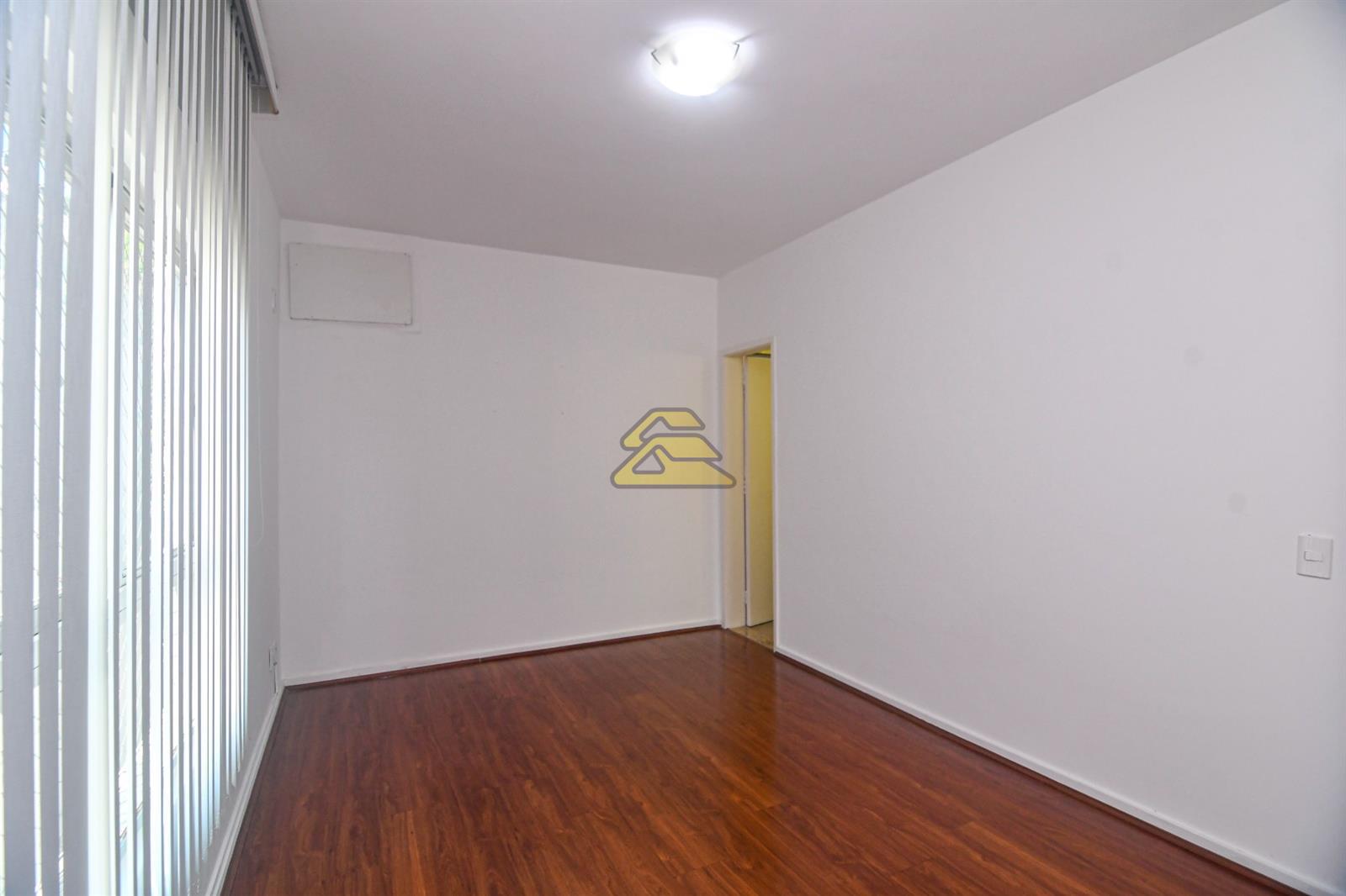 Apartamento à venda com 3 quartos, 118m² - Foto 13