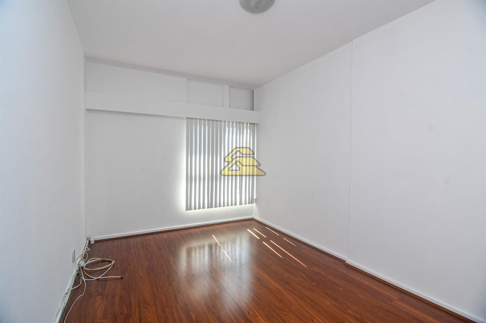 Apartamento à venda com 3 quartos, 118m² - Foto 19