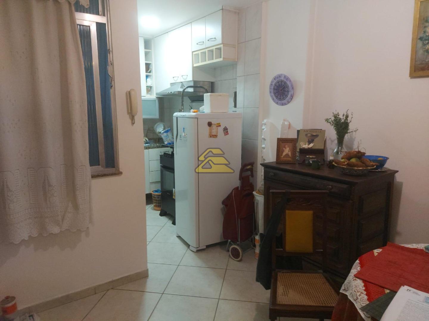 Apartamento à venda com 1 quarto, 53m² - Foto 18