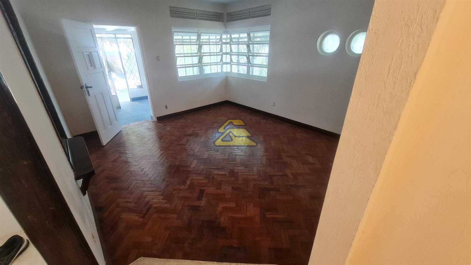 Casa de Vila à venda com 3 quartos, 83m² - Foto 5