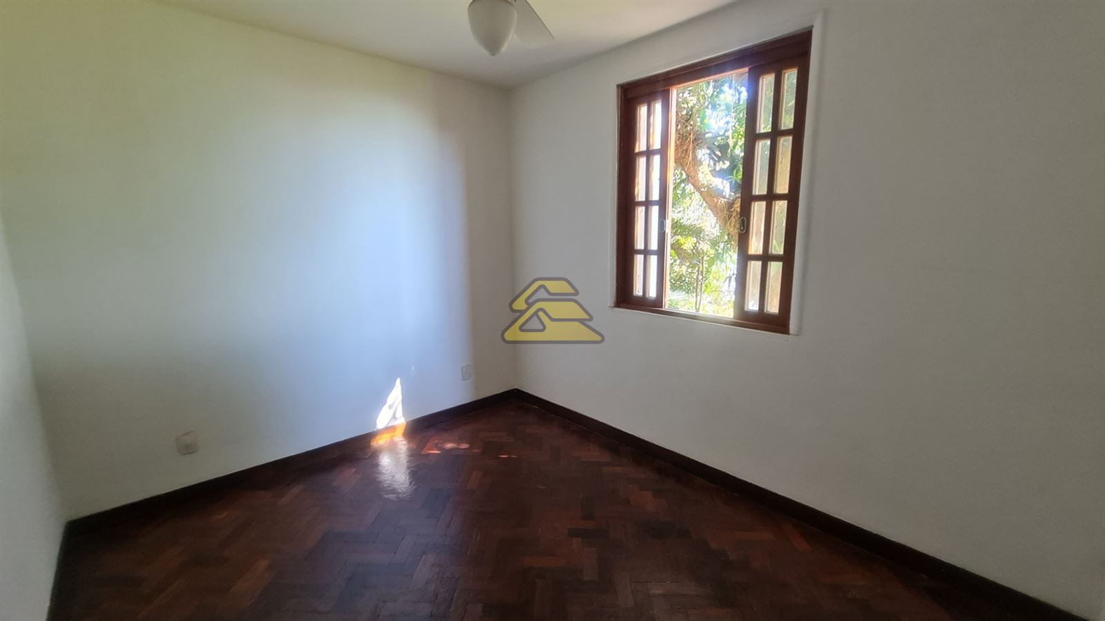 Casa de Vila à venda com 3 quartos, 83m² - Foto 11