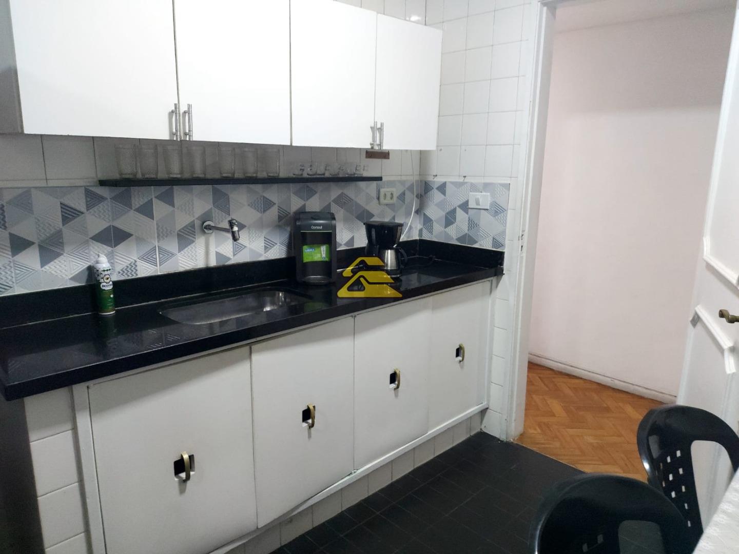 Apartamento à venda com 4 quartos, 215m² - Foto 16