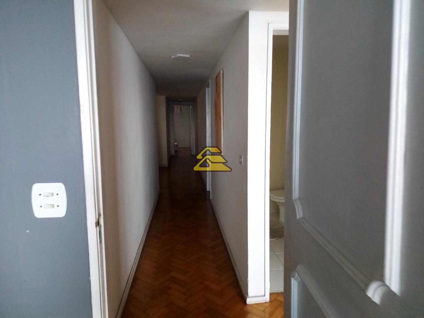 Apartamento à venda com 4 quartos, 215m² - Foto 13