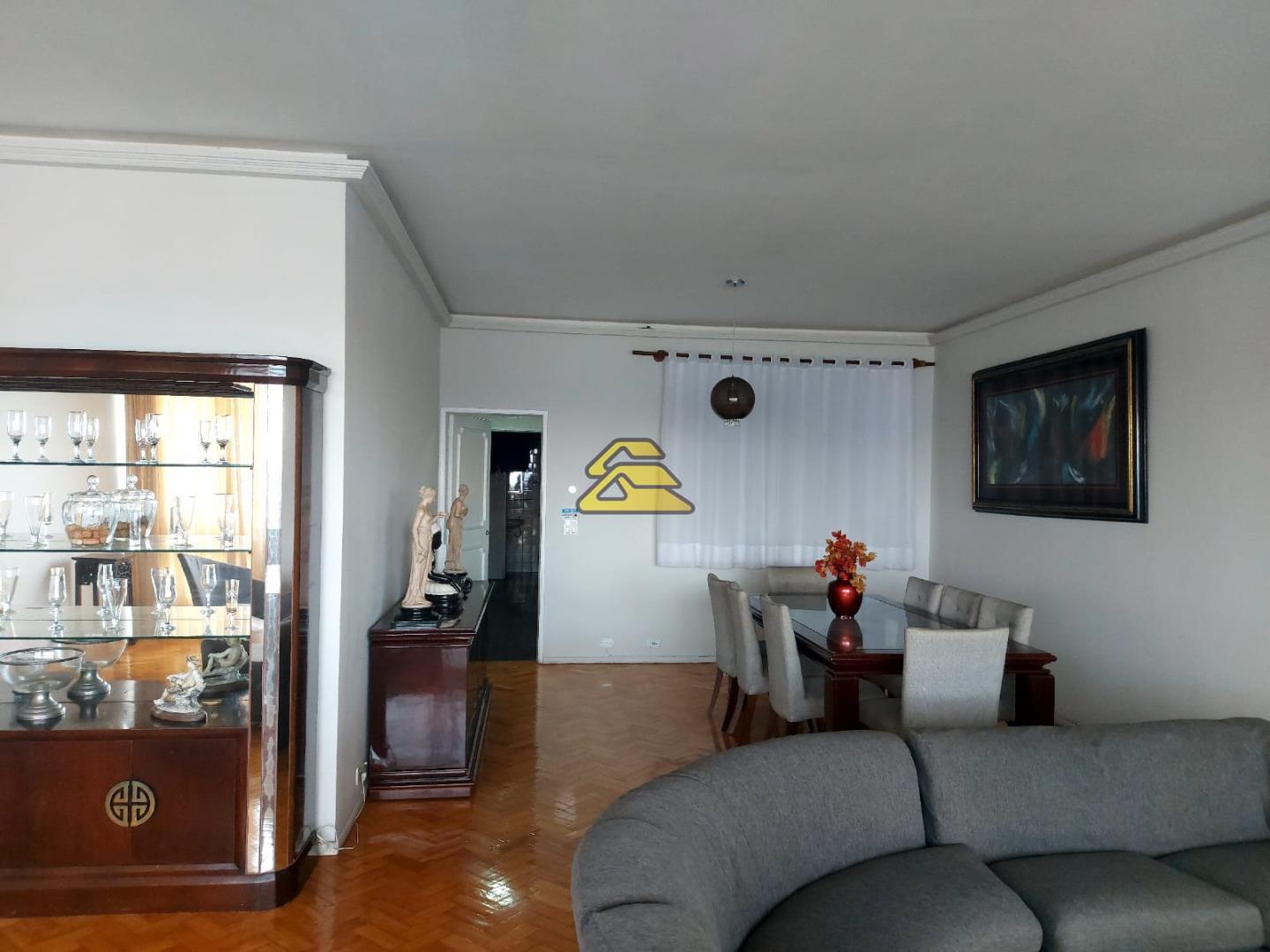 Apartamento à venda com 4 quartos, 215m² - Foto 2