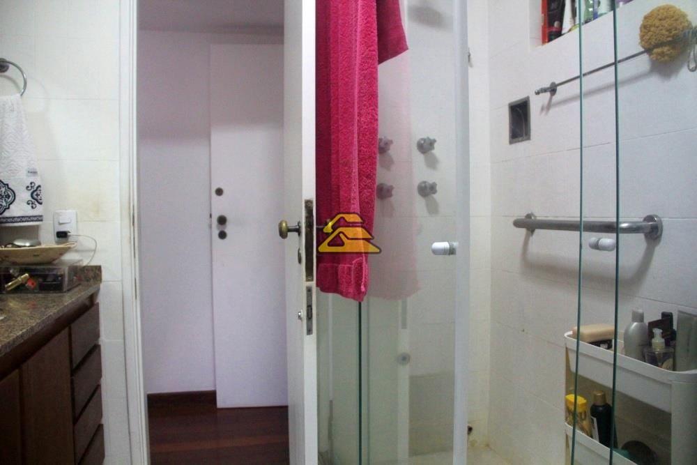 Apartamento à venda com 3 quartos, 173m² - Foto 18