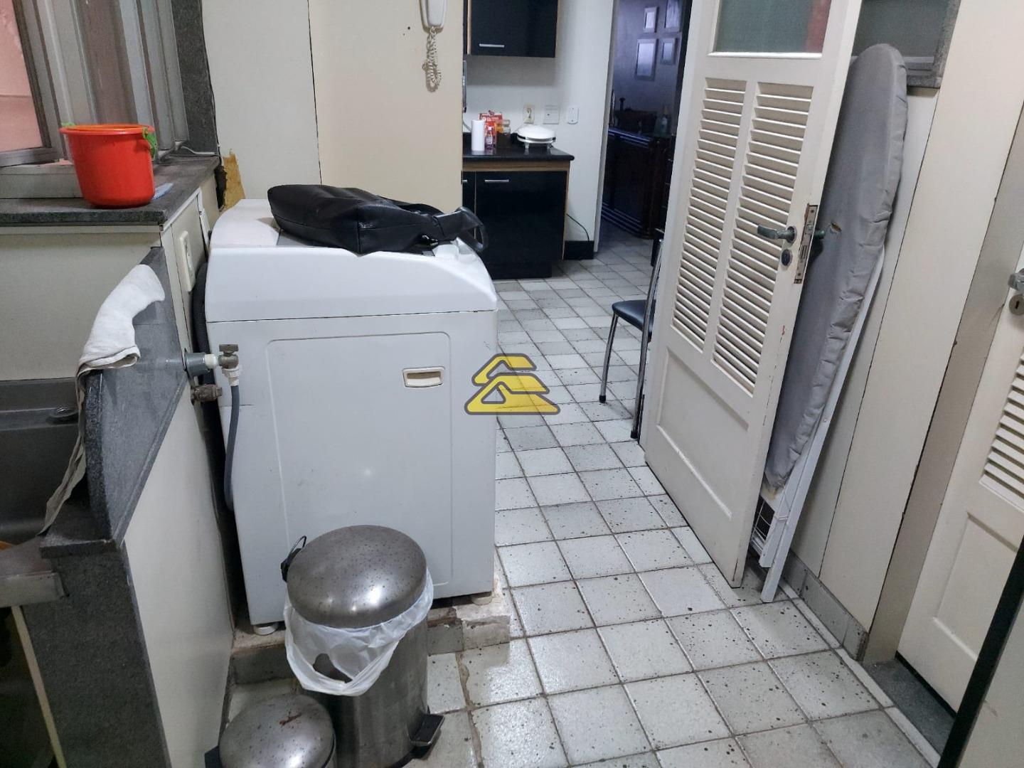 Apartamento à venda com 4 quartos, 225m² - Foto 30