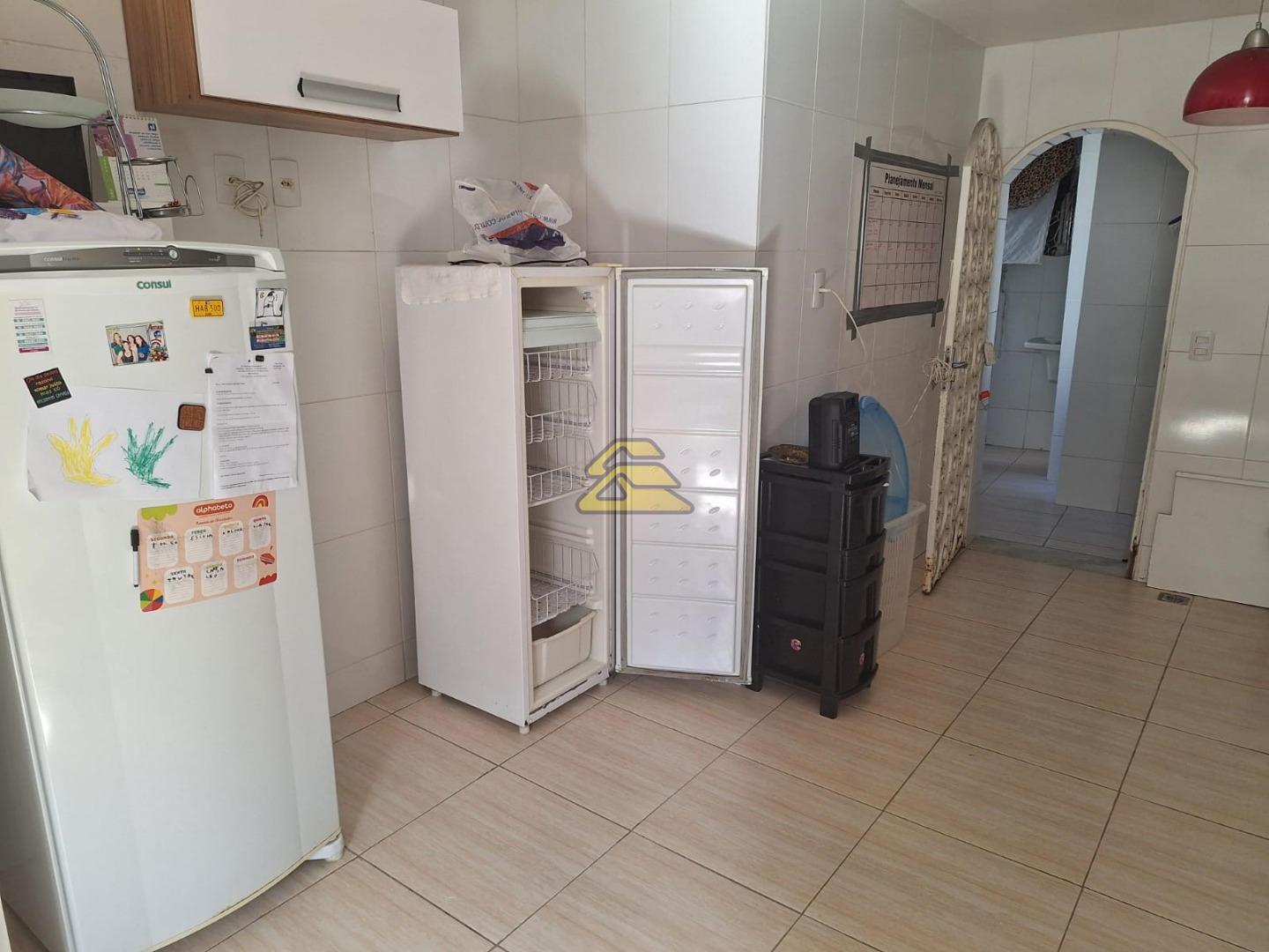 Apartamento à venda com 3 quartos, 172m² - Foto 19