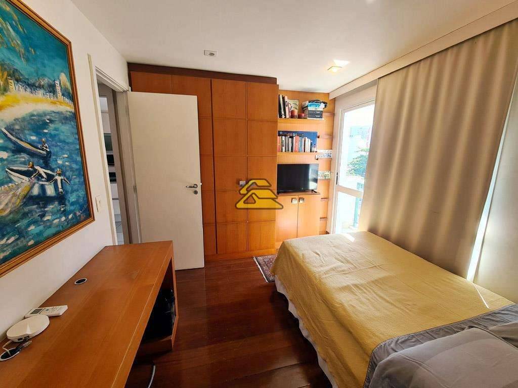 Cobertura à venda com 3 quartos, 247m² - Foto 16