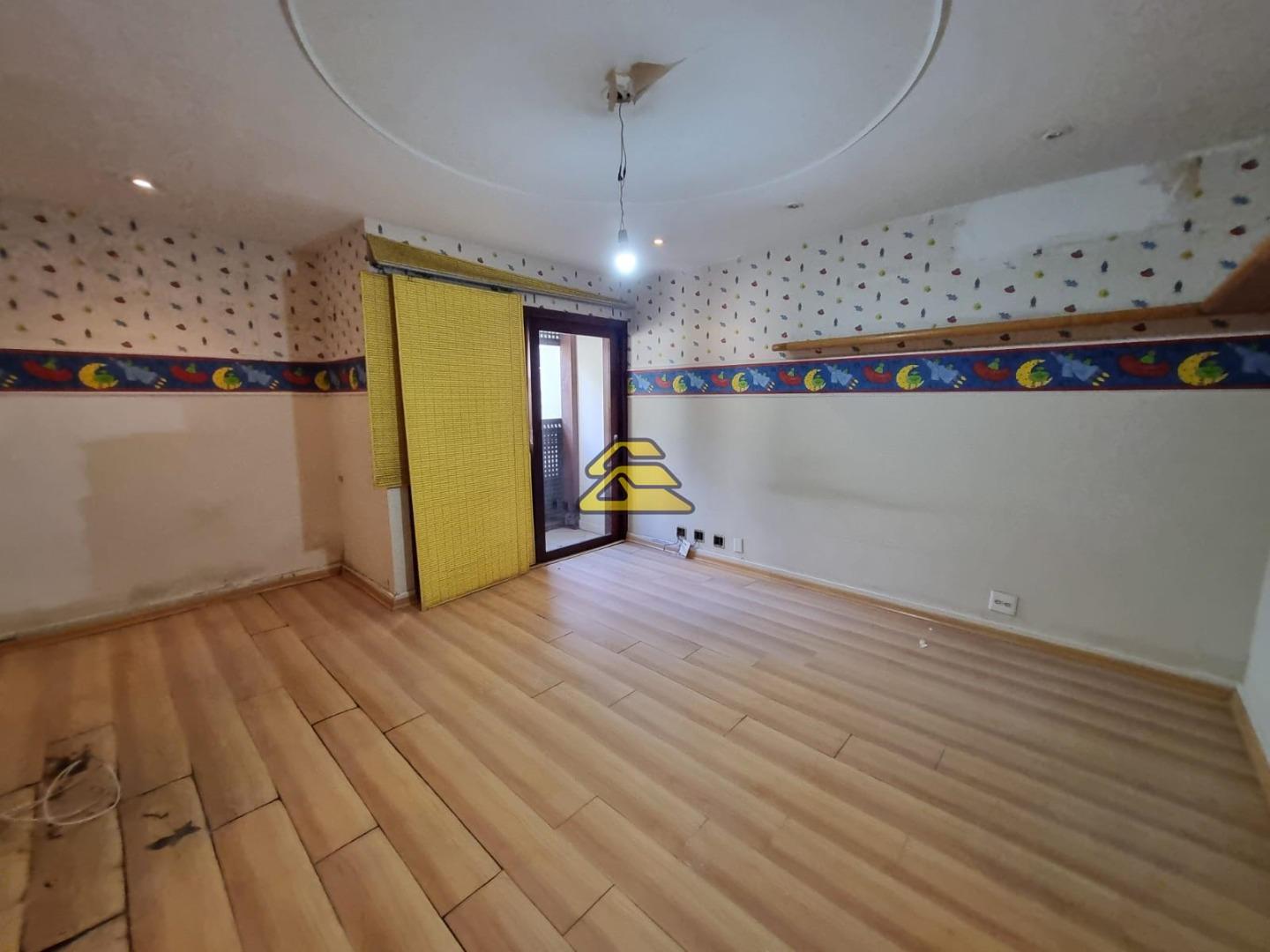 Casa à venda com 6 quartos, 1397m² - Foto 36