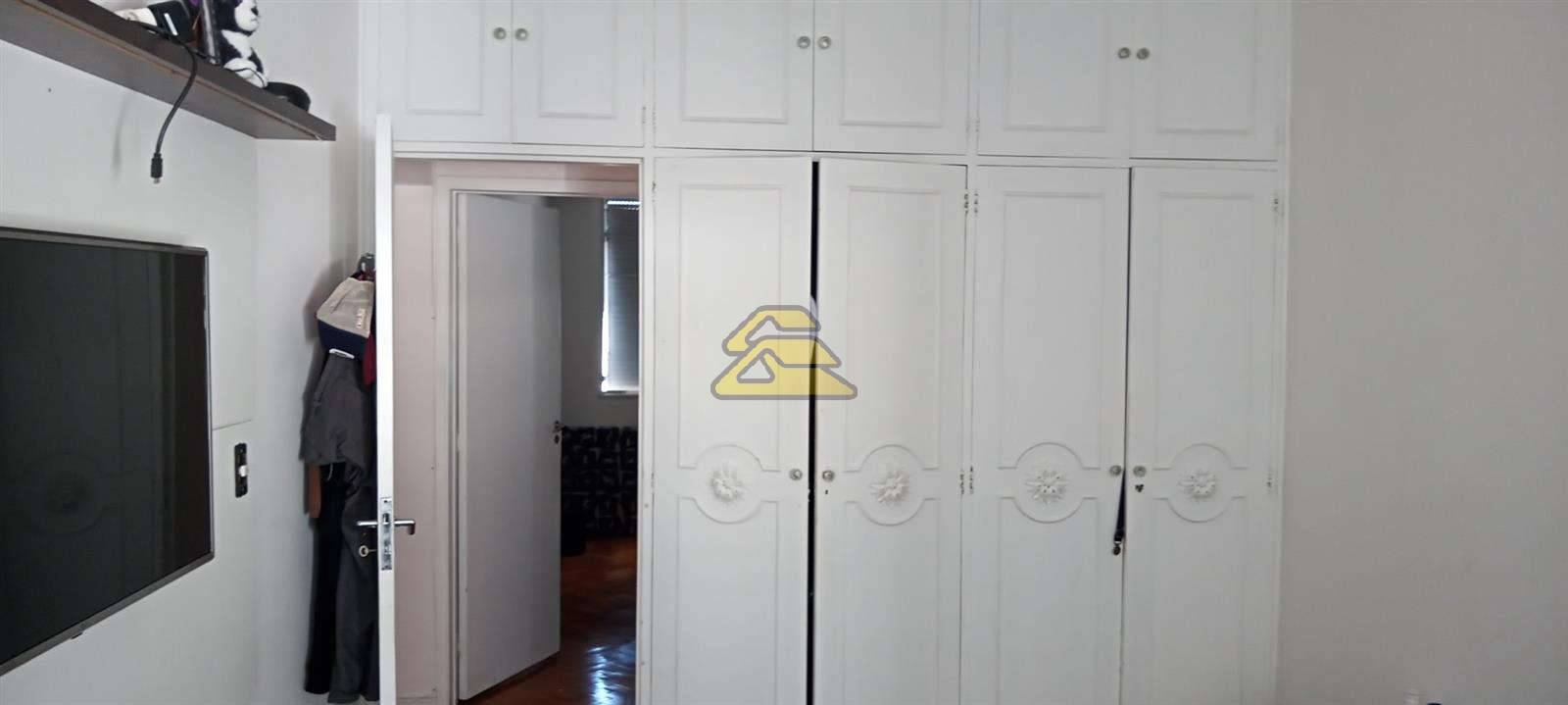 Apartamento à venda com 3 quartos, 111m² - Foto 9