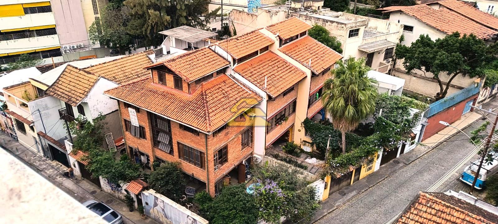 Casa à venda com 3 quartos, 223m² - Foto 37