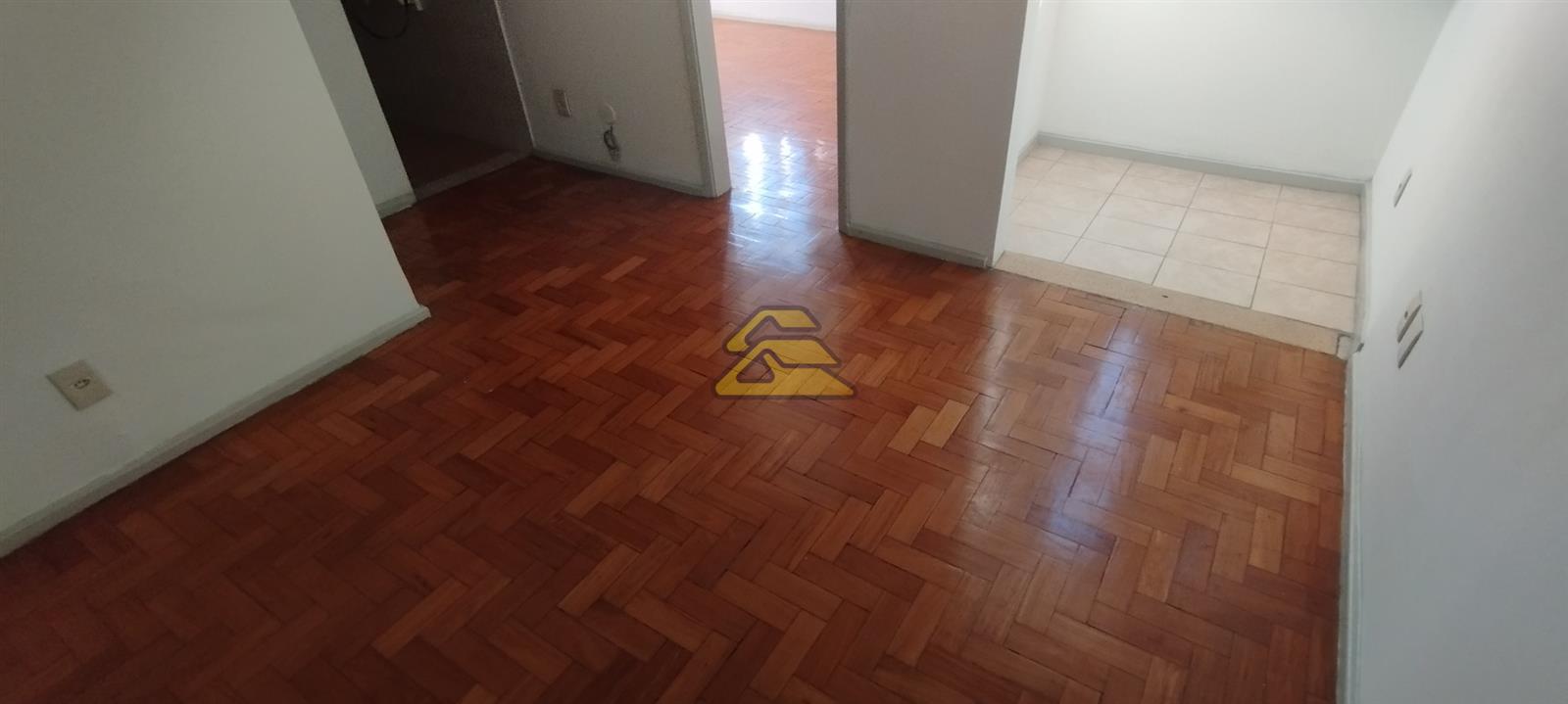 Apartamento à venda com 1 quarto, 32m² - Foto 1