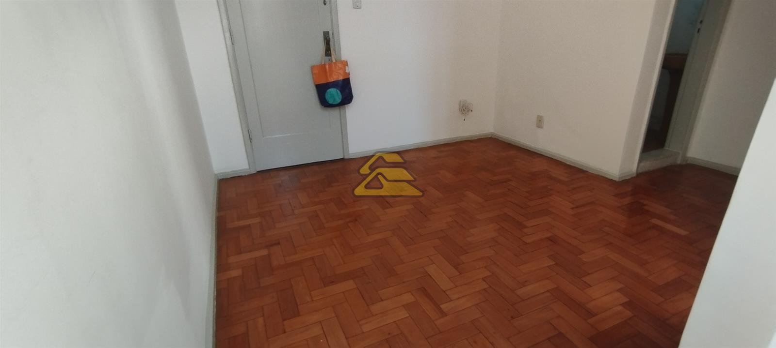 Apartamento à venda com 1 quarto, 32m² - Foto 3