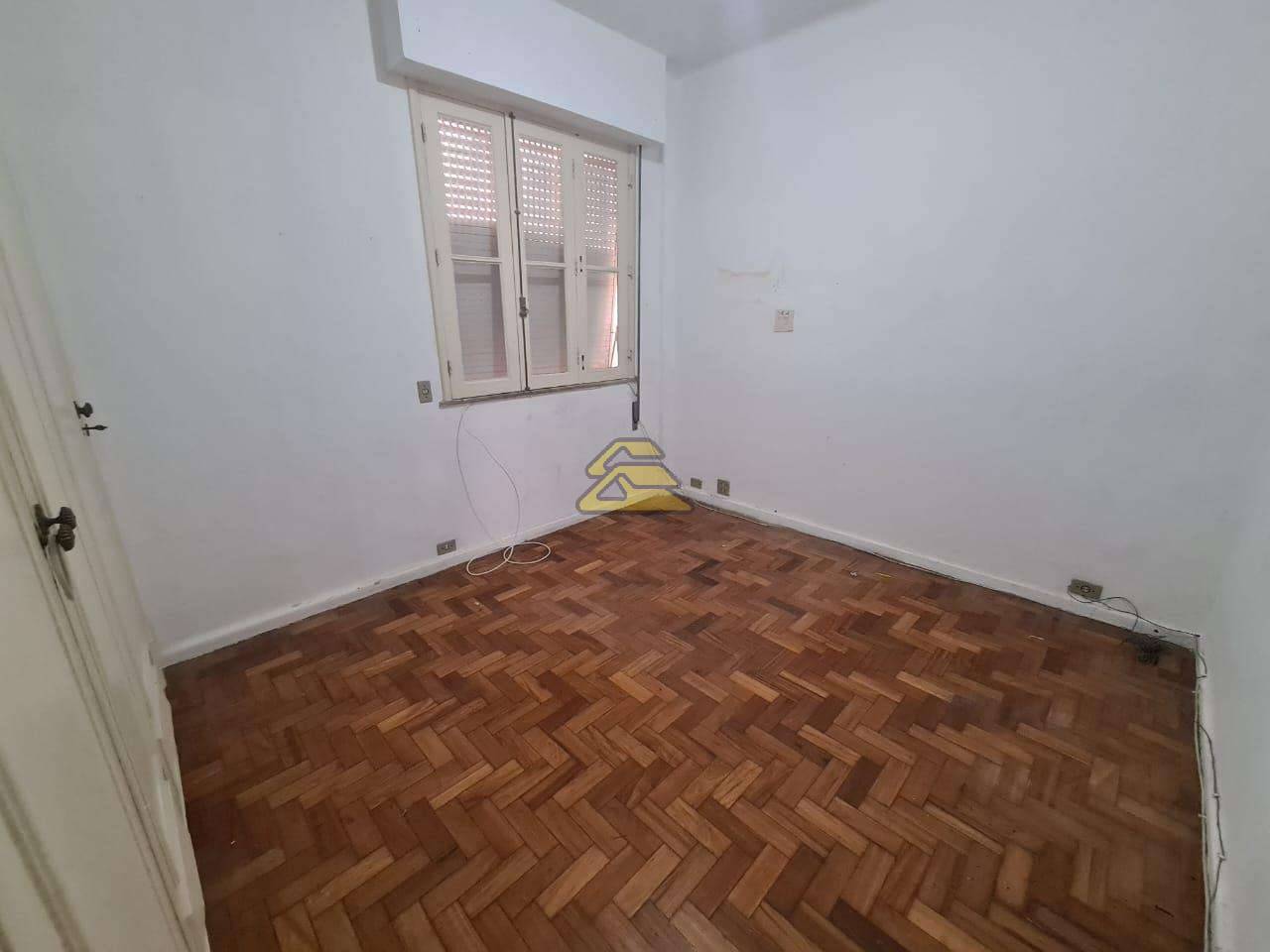 Apartamento à venda com 3 quartos, 120m² - Foto 9