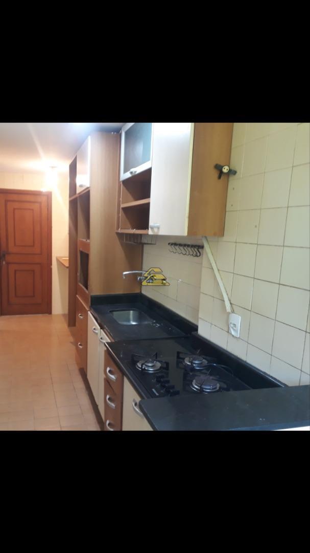 Apartamento à venda com 2 quartos, 76m² - Foto 8