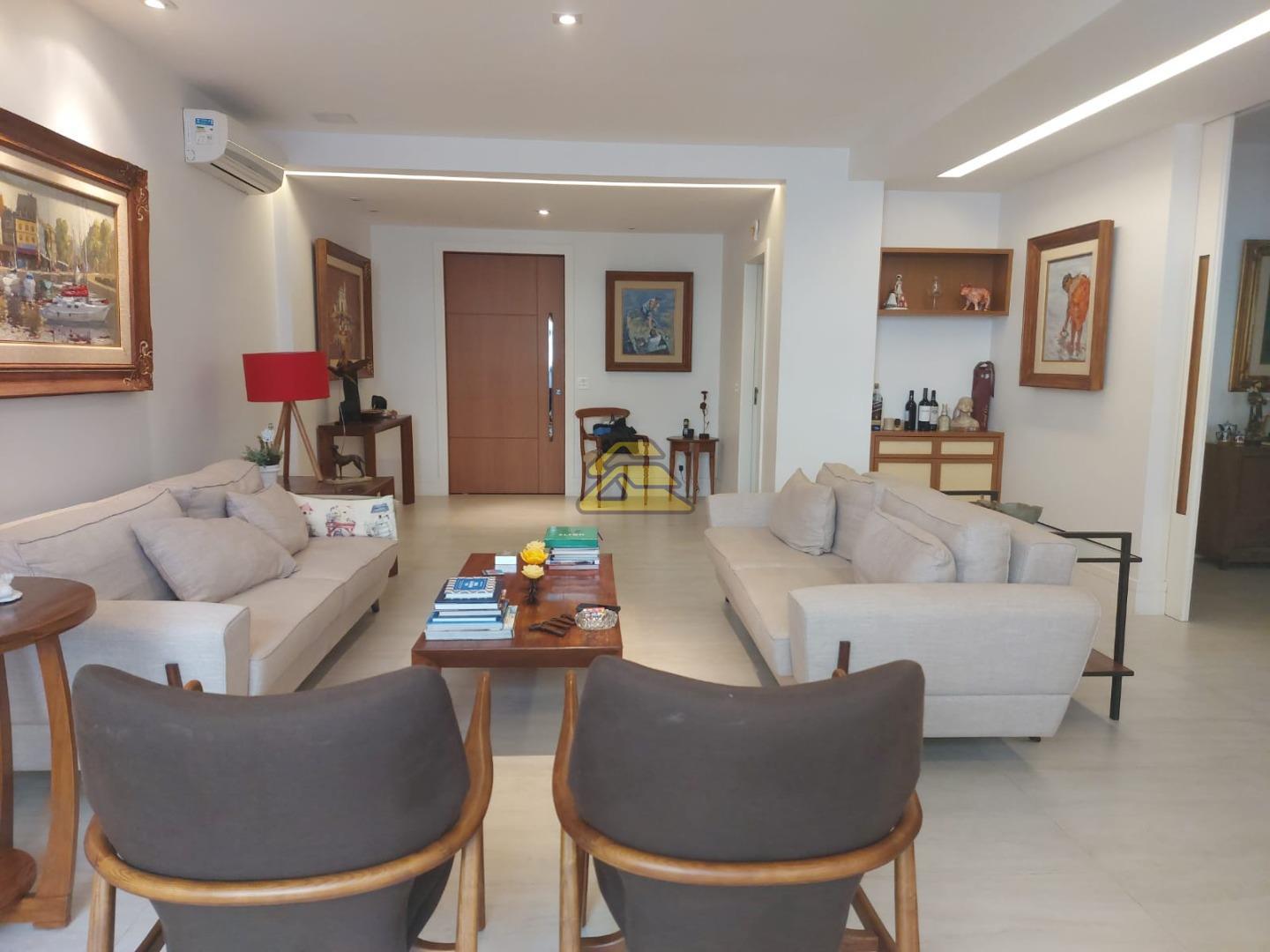 Apartamento à venda com 4 quartos, 276m² - Foto 1