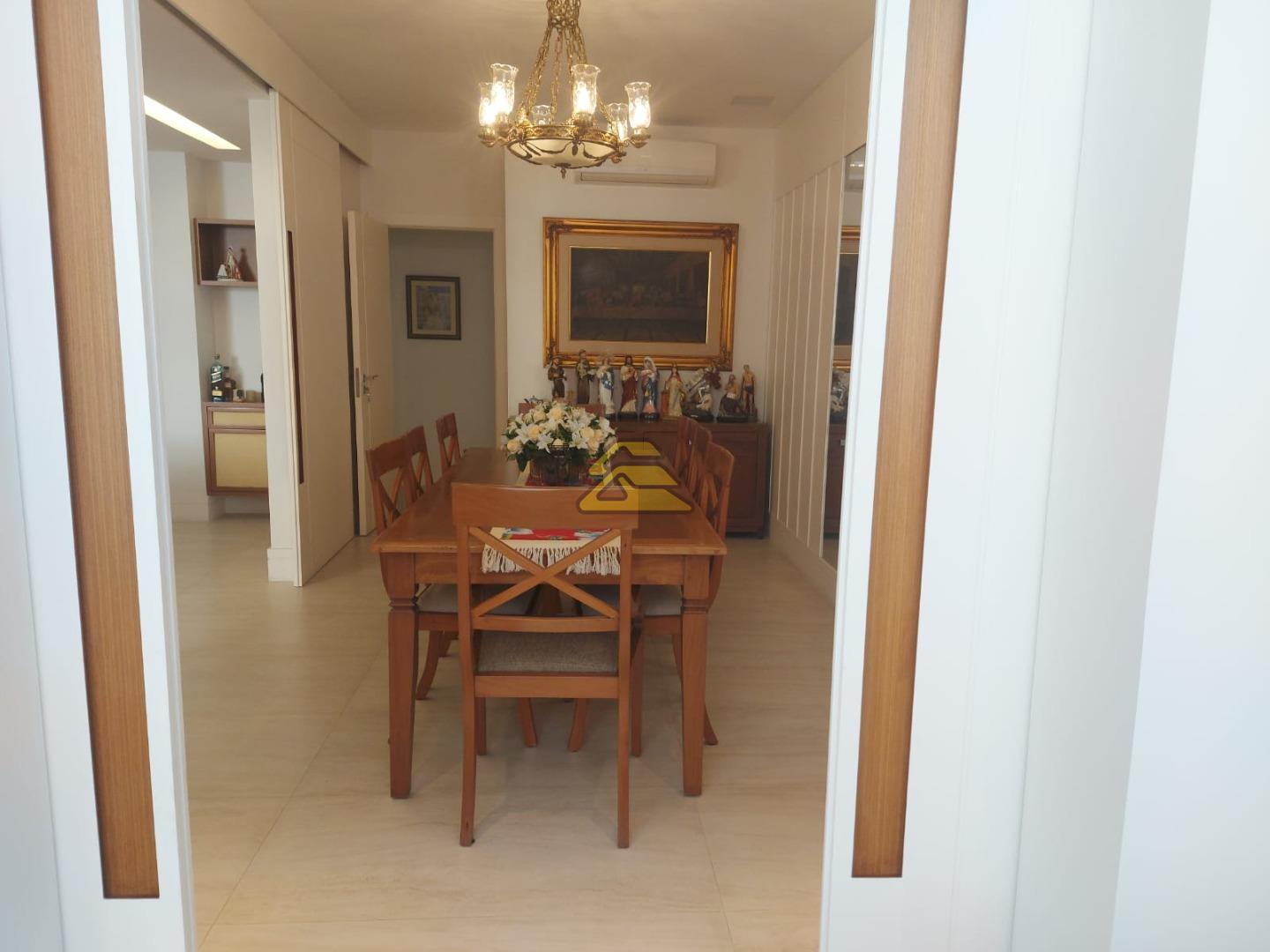 Apartamento à venda com 4 quartos, 276m² - Foto 8