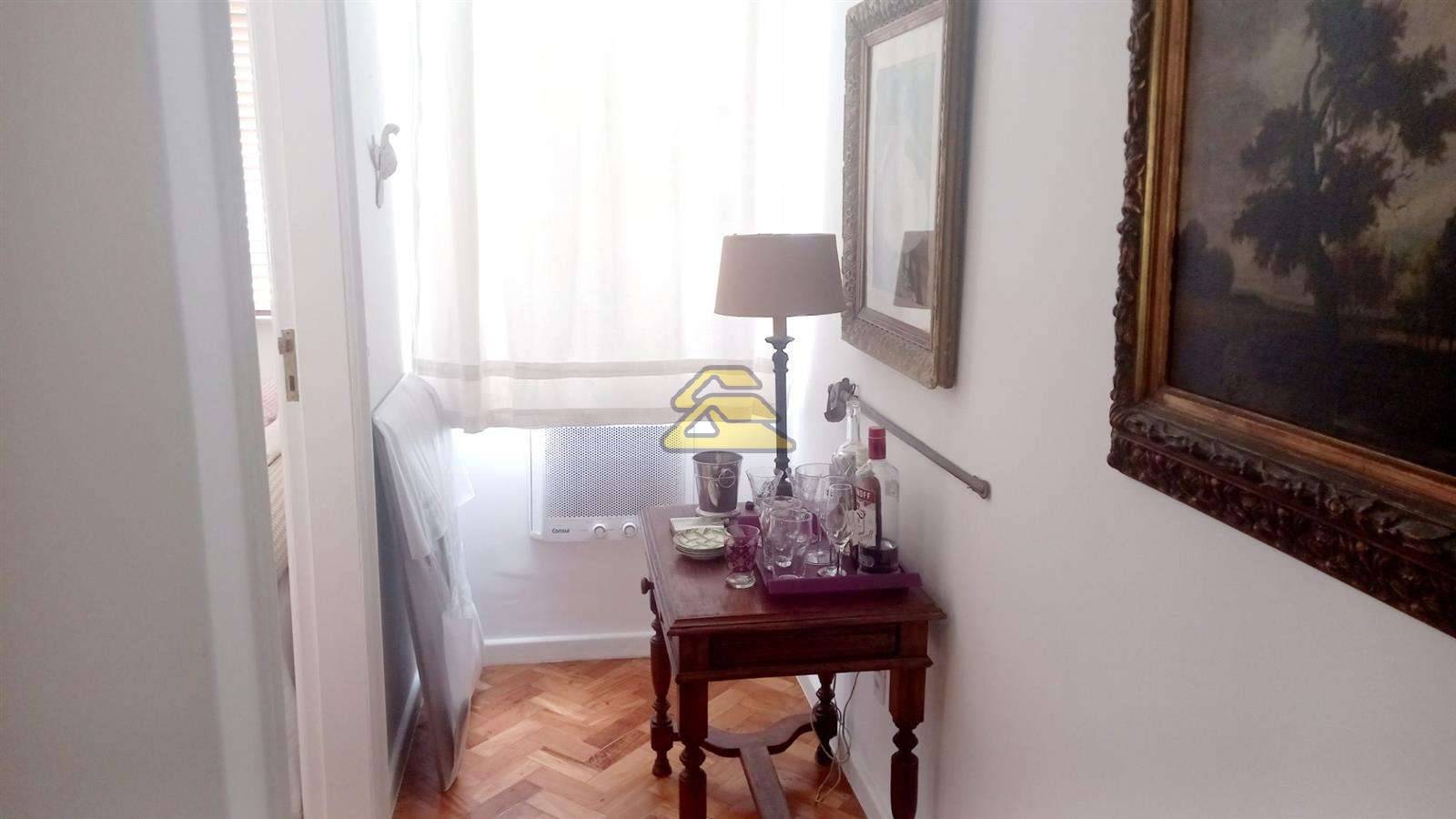 Apartamento à venda com 1 quarto, 40m² - Foto 13