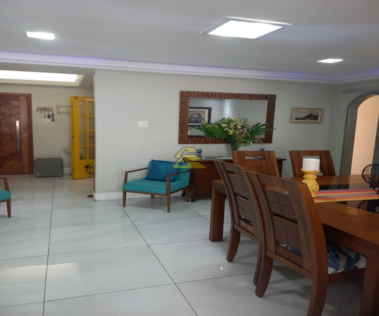 Apartamento à venda com 3 quartos, 150m² - Foto 4