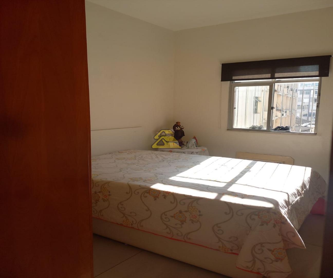 Apartamento à venda com 3 quartos, 150m² - Foto 17