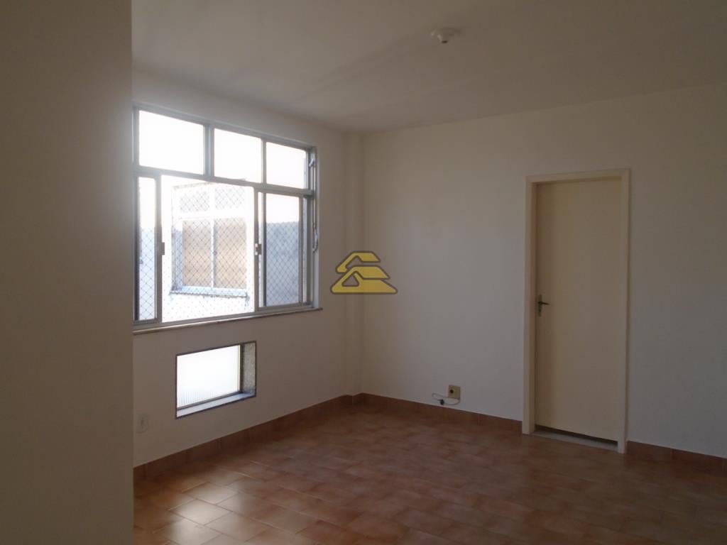 Apartamento para alugar com 2 quartos, 85m² - Foto 2