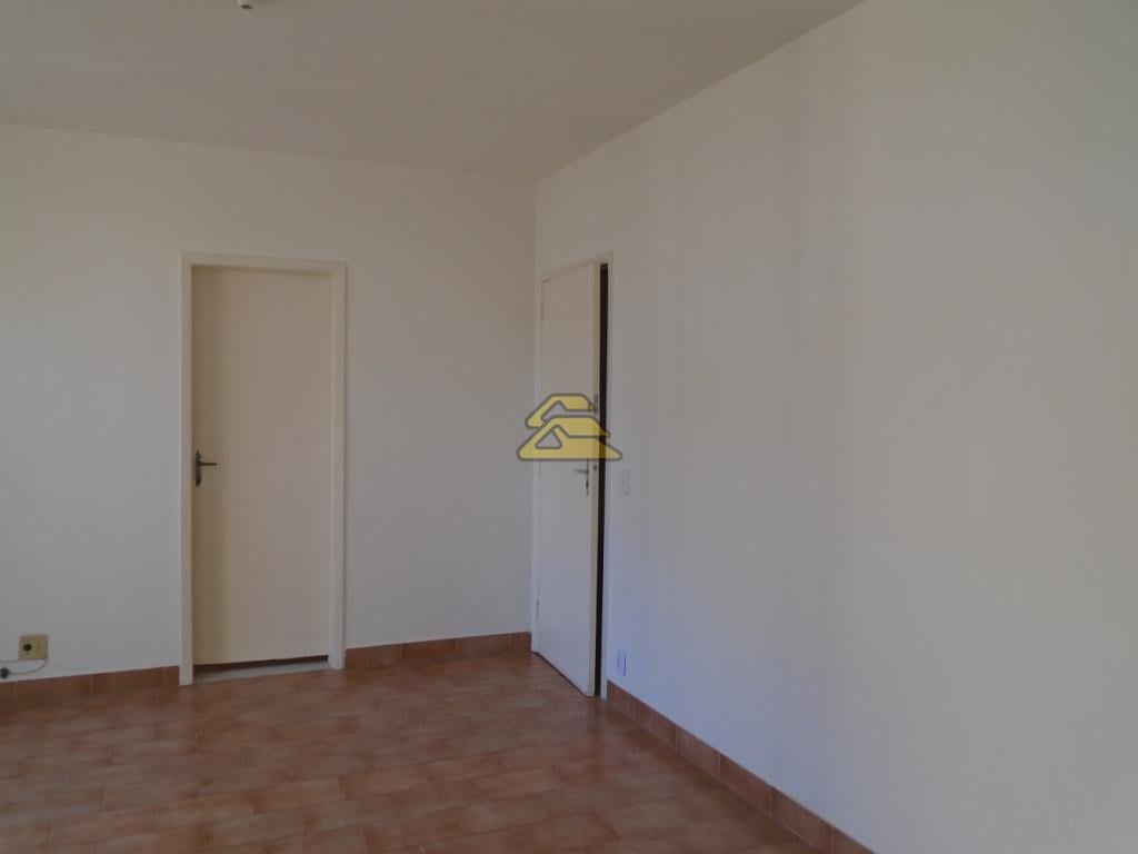 Apartamento para alugar com 2 quartos, 85m² - Foto 3