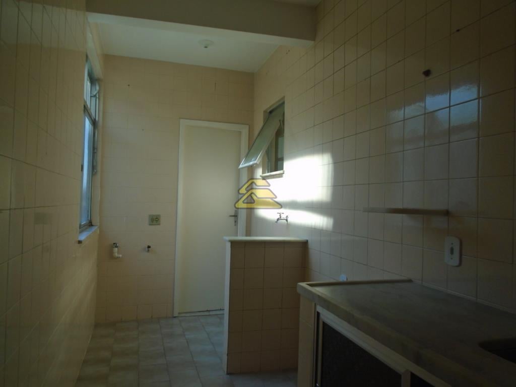 Apartamento para alugar com 2 quartos, 85m² - Foto 13