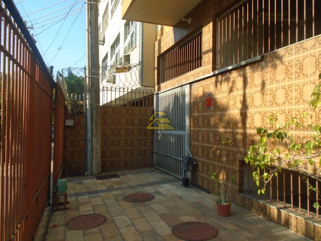 Apartamento para alugar com 2 quartos, 85m² - Foto 30